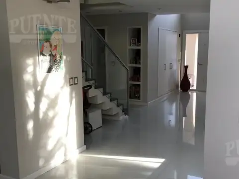 Casa en Alquiler de 4 dormitorios