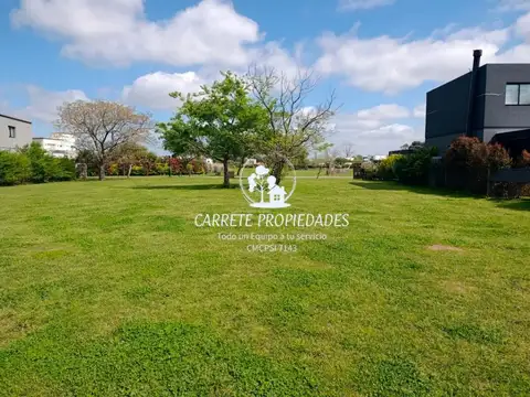 Terreno / Lote en venta de 590m2. Barrio San Ramiro. Pilar del Este