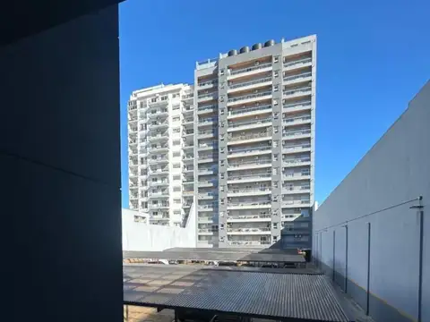 Avenida Montes De Oca 1500, Piso 1