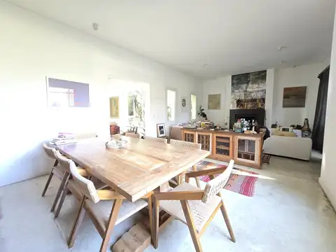 Casa en Alquiler Temporal con 4 cocheras