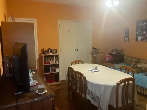 MONOAMBIENTE PB CON PATIO COCINA SEPARADA LAVADERO Y BAÑO