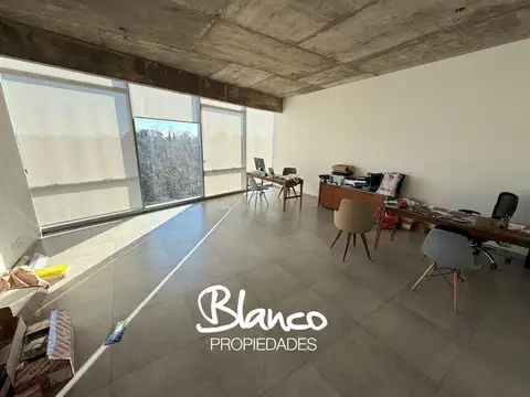 Oficina en Alquiler en el Edificio Meridiano Pilar, G.B.A. Zona Norte, Argentina