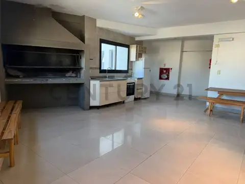 Oficina 7 ambientes con 2 baños