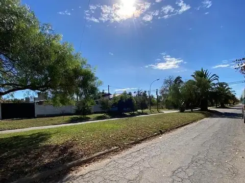 Davis 500. Entre Baldovino y Pte. uriburu