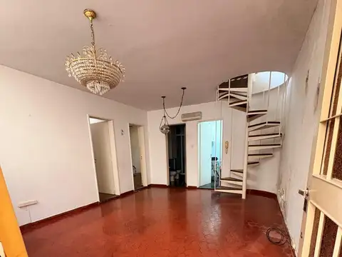 Depto Tipo Casa en Venta en Villa del Parque, USD 130.000