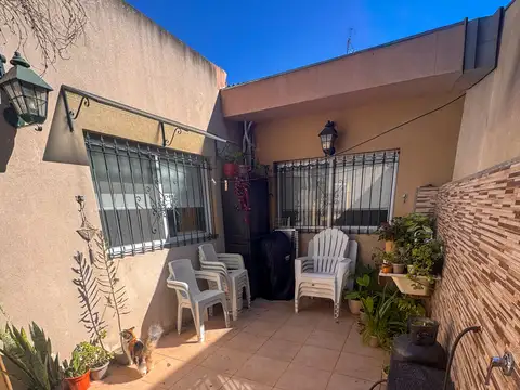 Depto Tipo Casa en Venta de 2 ambientes