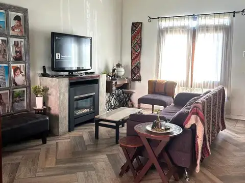 Depto Tipo Casa 5 ambientes con 2 baños