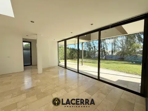 Casa en Venta en Countries y Barrios Cerrados en Don Torcuato, USD 528.000