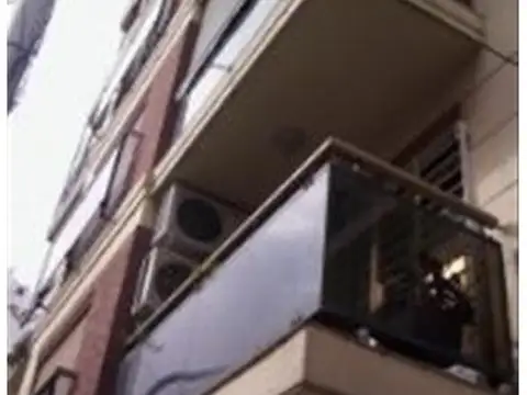AVELLANEDA CENTRO 3 DORMITORIOS BALCON AL FRENTE Y COCH. OPC