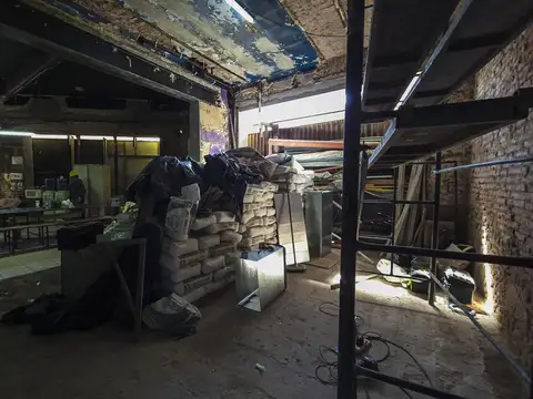 Imponente Local Comercial en Bonpland 891, Chacarita. Gran visibilidad y exposición.