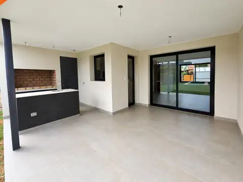 Casa en Venta en Funes, USD 229.000