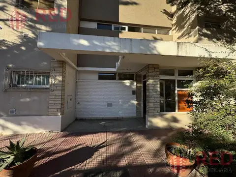 Departamento reciclado de 2 dormitorios en centro de Neuquén