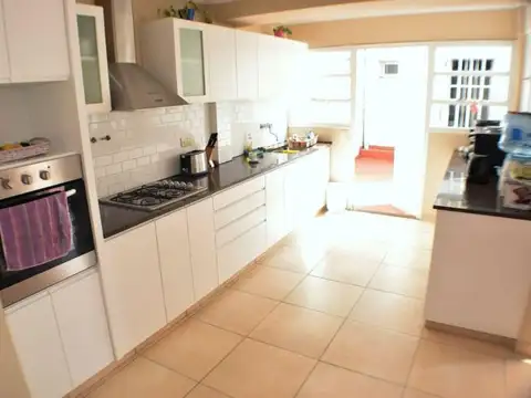 Casa en Venta en Villa Sarmiento, USD 495.000