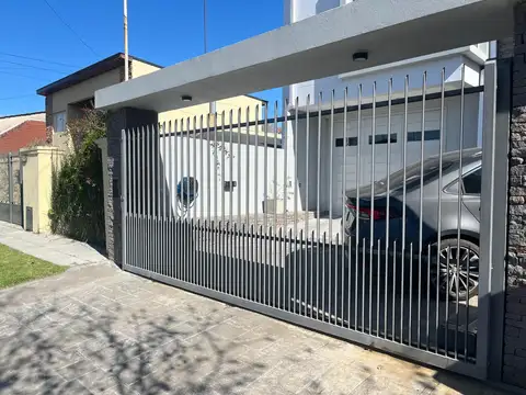 Casa en Venta en Punta Mogotes, USD 320.000