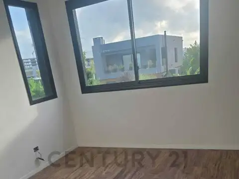 Casa en Venta en El Cazador, USD 359.900