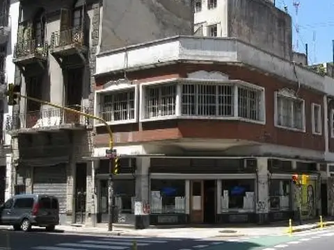 RETASADO  LOCAL EN ESQUINA SOTANO AMPLIA VIVIENDA U OFICINAS GRAN TERRAZA