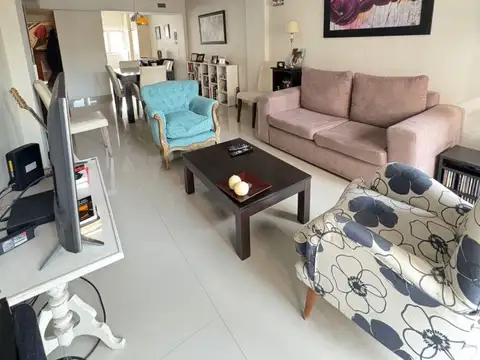 Depto. 3 ambientes con cochera perla