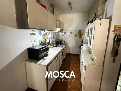 Casa 5 ambientes con 1 baño