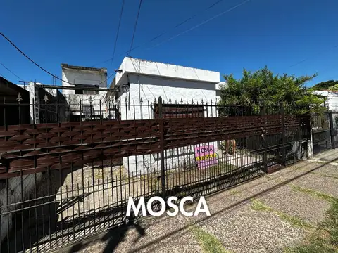 Casa con Departamento en venta Moreno sur