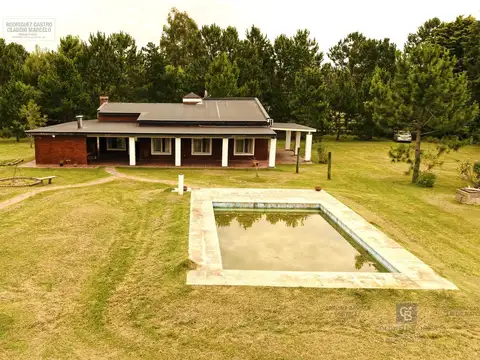 Casa en Venta con 2 cocheras