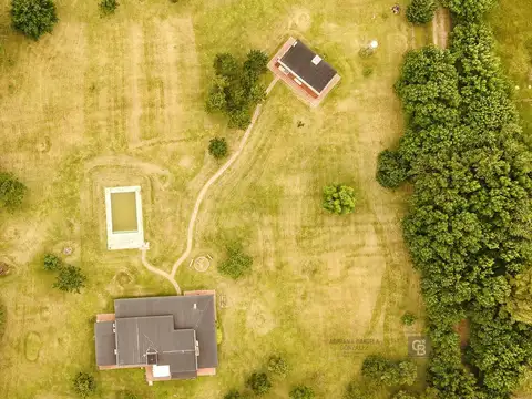 Casa 5 ambientes con 3 baños