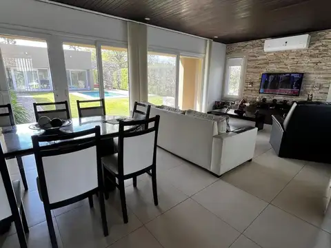 Casa en Venta en Funes, USD 375.000