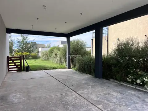 Venta Casa en Horizontes al Sur 5 Dormitorios Canning