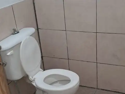 Local en Alquiler en San Fdo Del Valle De Catamarca, $ 400.000