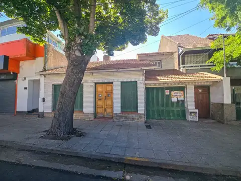 Chalet 5 amb.+ Departamento 2 amb. 433m2 - Tucumán y Roca