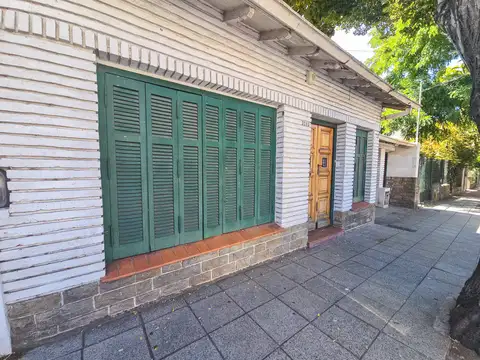 Chalet 5 amb.+ Departamento 2 amb. 433m2 - Tucumán y Roca