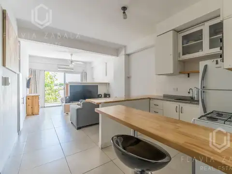 Venta monoambiente divisible con balcón en Boedo