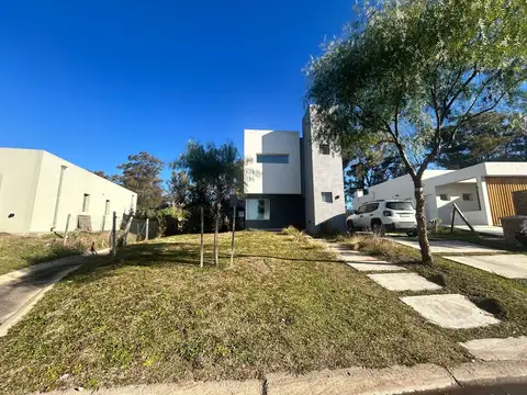 Casa en Alquiler en Pilar del Este - Santa Elena, USD 1.300