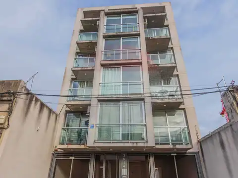 Alquila Apartamento 2 dormitorios buceo cochera