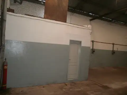 Galpon en Venta en San Andres, USD 120.000