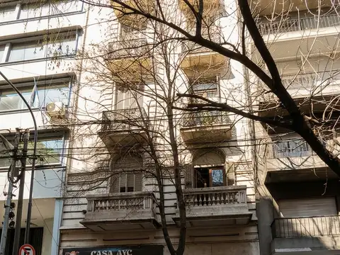 Nuevo Precio ! 3 ambientes en buen edificio, cerca de todo !