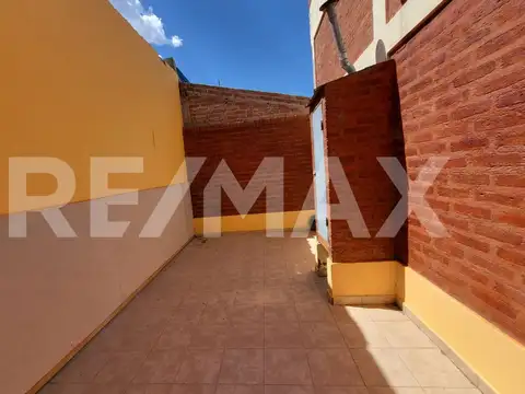 Departamento en Alquiler con 1 cochera