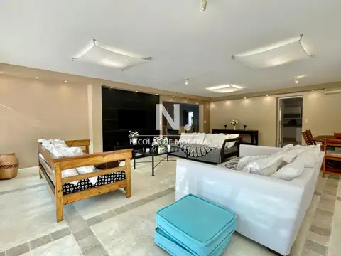 Casa en Venta en Playa Brava, USD 3.300.000