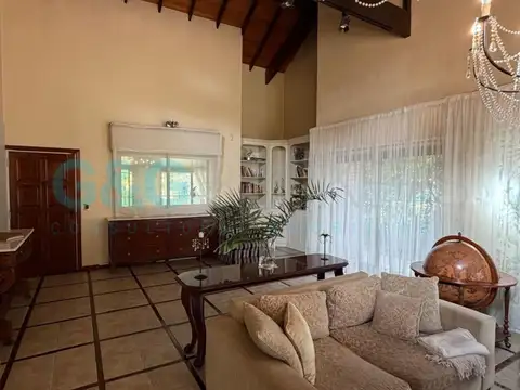 Casa tipo Chalet en Venta en Parque Leloir