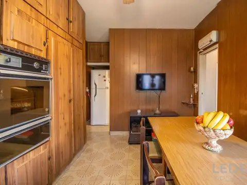 Casa 5 ambientes con 3 baños