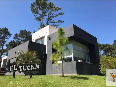 Casa en venta - 3 Dormitorios 3 Baños - Pinamar