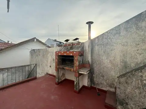 Depto Tipo Casa en Venta con 1 cocheras