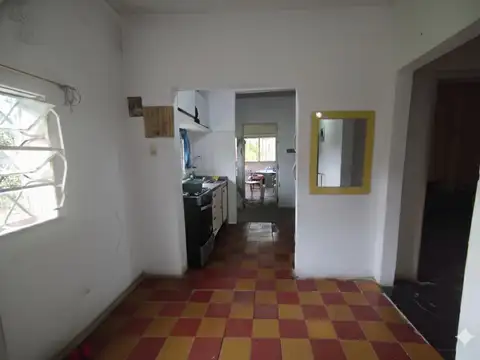 Casa 3 ambientes con 1 baño