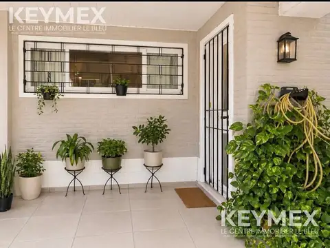 Casa en Venta en Olivos Maipú/Uzal, USD 180.000