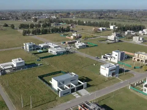 VENTA Lote 10x28 en Altos de Don Carlos II - 138 y 506 J. Hernández La Plata