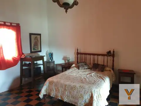 Casa 8 ambientes con 10 baños