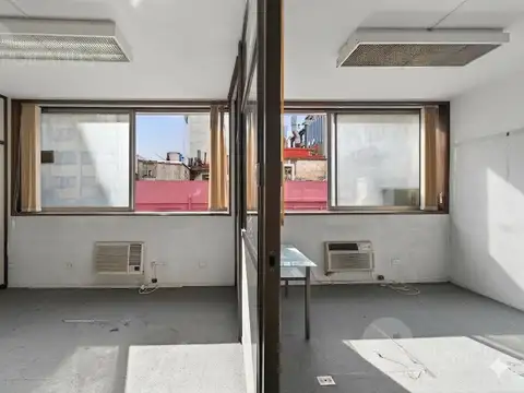 Oficina en Venta al Este