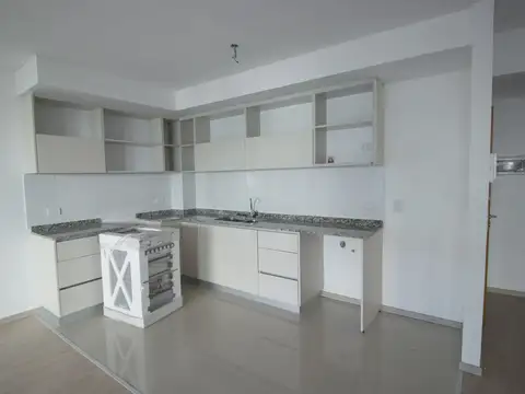 Departamento 3 Ambientes Muy Luminoso y Ventilado a Estrenar, Zona Flores