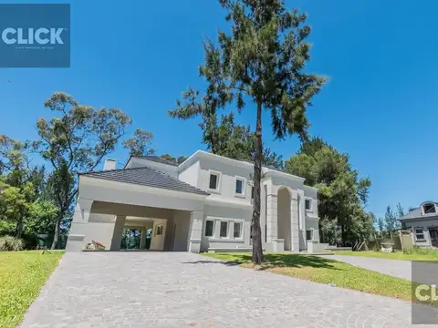 Casa 6 ambientes con 5 baños