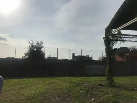 Galpon en Venta 50  mts Fondo