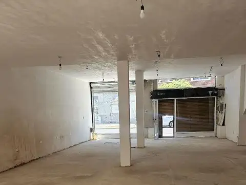 Local Comercial en Venta, 126.7 mts2 total, Mataderos